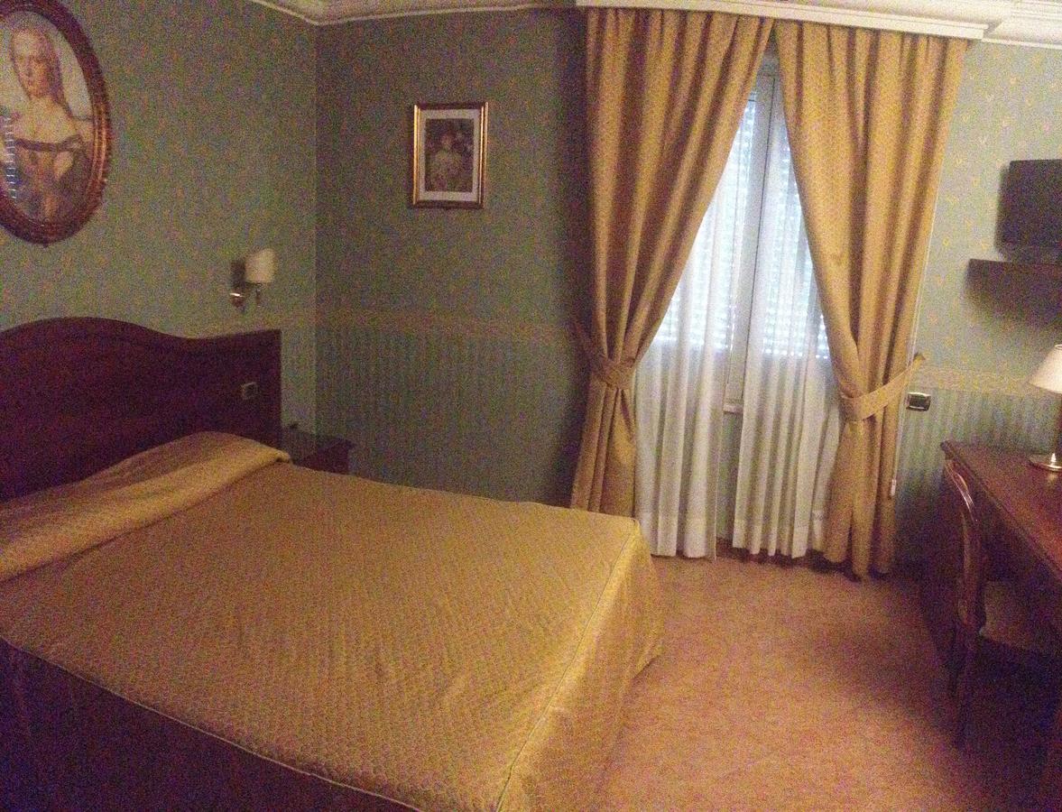 Al Boschetto Hotel Castel Volturno Ngoại thất bức ảnh