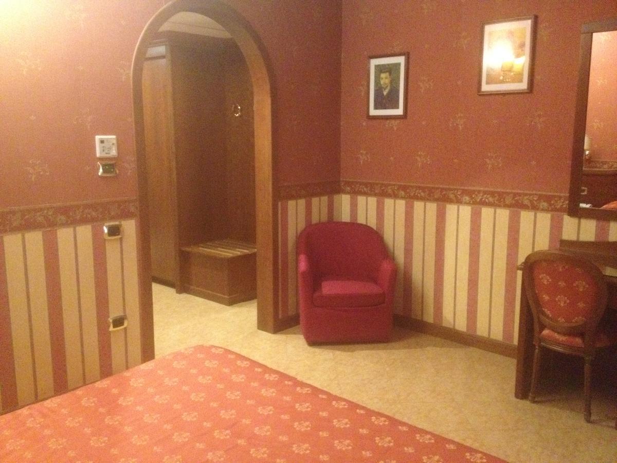 Al Boschetto Hotel Castel Volturno Ngoại thất bức ảnh